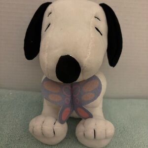 Hallmark 7 inch Snoopy Peanuts With Butterfly
